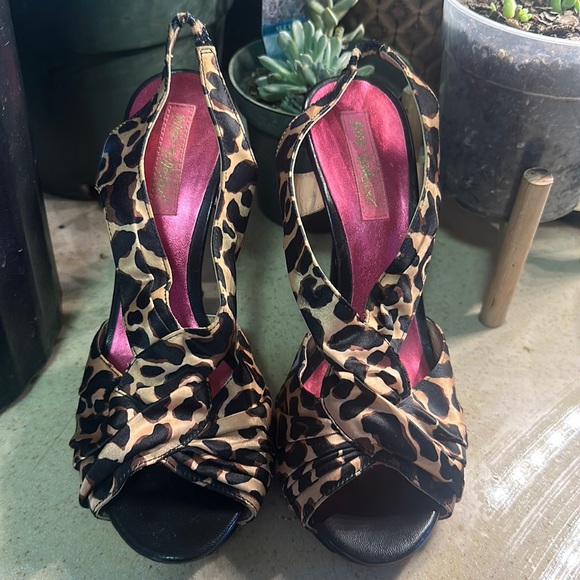 Betsey Johnson Shoes - Betsey Johnson Leopard Print Heels